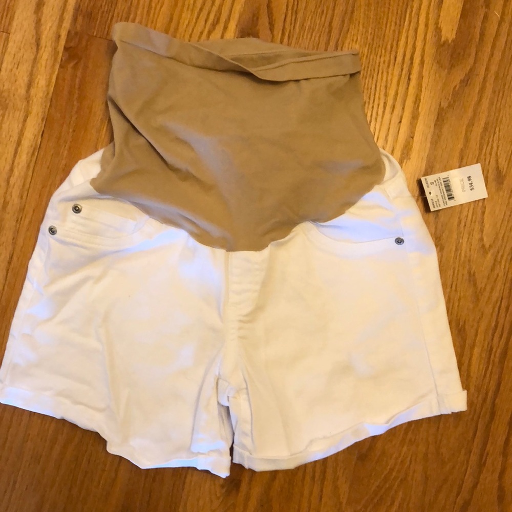 Maternity shorts